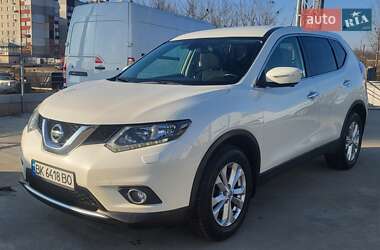 Позашляховик / Кросовер Nissan X-Trail 2015 в Рівному