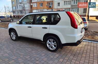 Внедорожник / Кроссовер Nissan X-Trail 2010 в Калуше