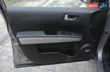 Позашляховик / Кросовер Nissan X-Trail 2013 в 
