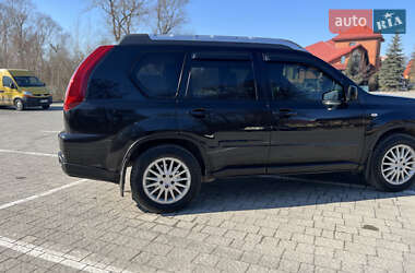Позашляховик / Кросовер Nissan X-Trail 2011 в 