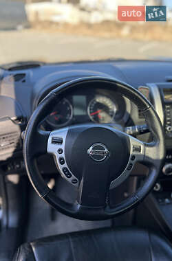 Позашляховик / Кросовер Nissan X-Trail 2011 в 