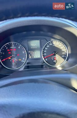 Позашляховик / Кросовер Nissan X-Trail 2011 в 