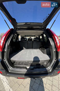 Позашляховик / Кросовер Nissan X-Trail 2011 в 