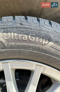 Позашляховик / Кросовер Nissan X-Trail 2011 в 