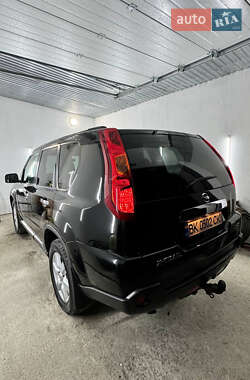 Внедорожник / Кроссовер Nissan X-Trail 2009 в 