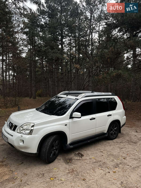 Позашляховик / Кросовер Nissan X-Trail 2008 в 