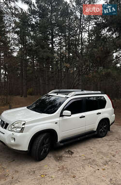 Позашляховик / Кросовер Nissan X-Trail 2008 в 