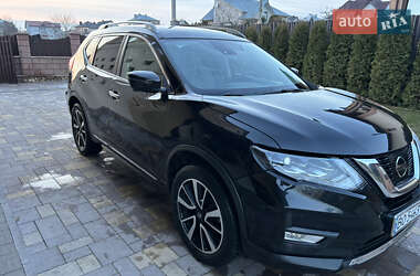 Позашляховик / Кросовер Nissan X-Trail 2017 в Тернополі