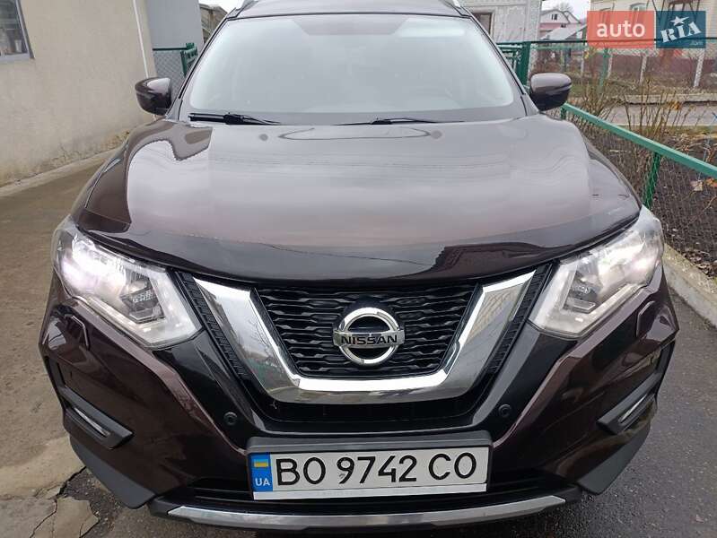 Внедорожник / Кроссовер Nissan X-Trail 2020 в Староконстантинове