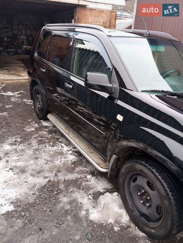 Позашляховик / Кросовер Nissan X-Trail 2003 в Макарові