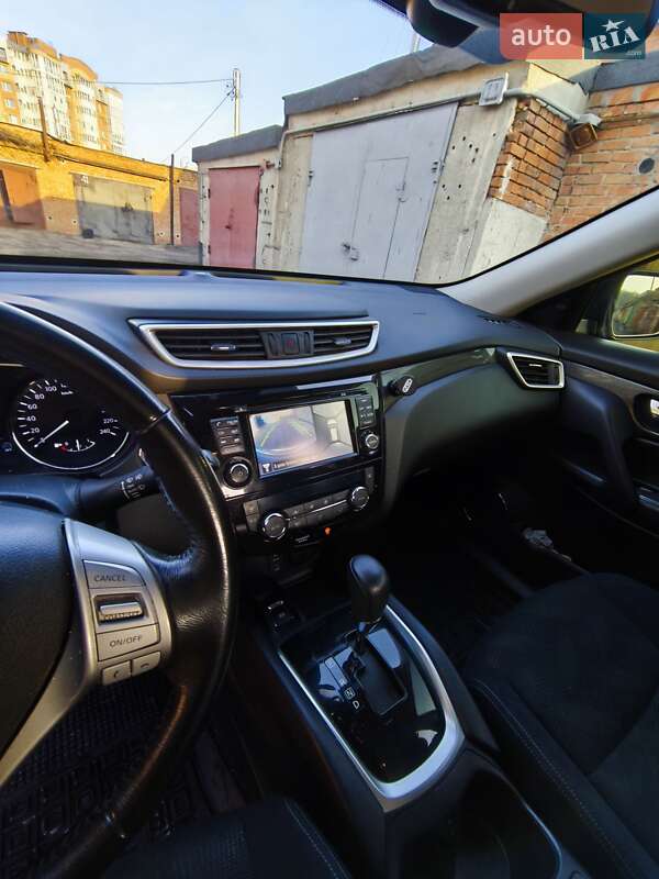 Позашляховик / Кросовер Nissan X-Trail 2016 в Полтаві