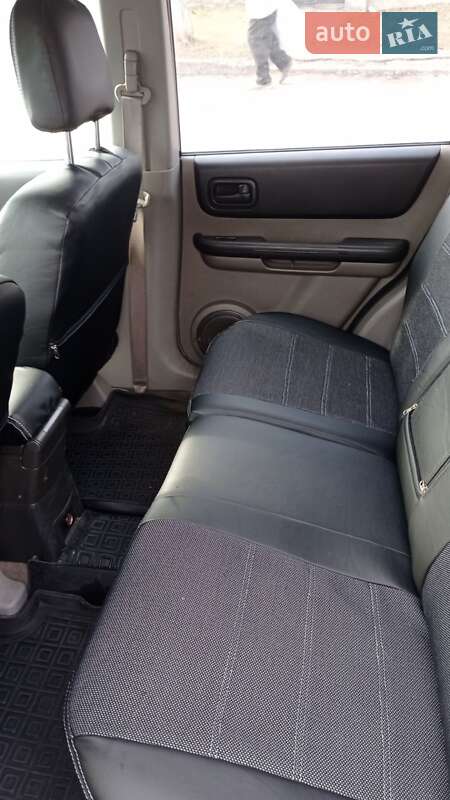 Позашляховик / Кросовер Nissan X-Trail 2006 в Чернігові