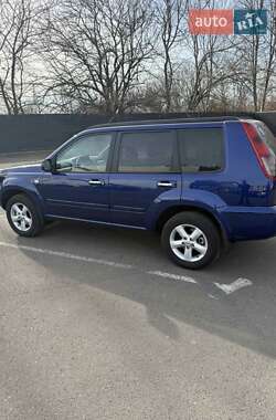 Позашляховик / Кросовер Nissan X-Trail 2005 в 