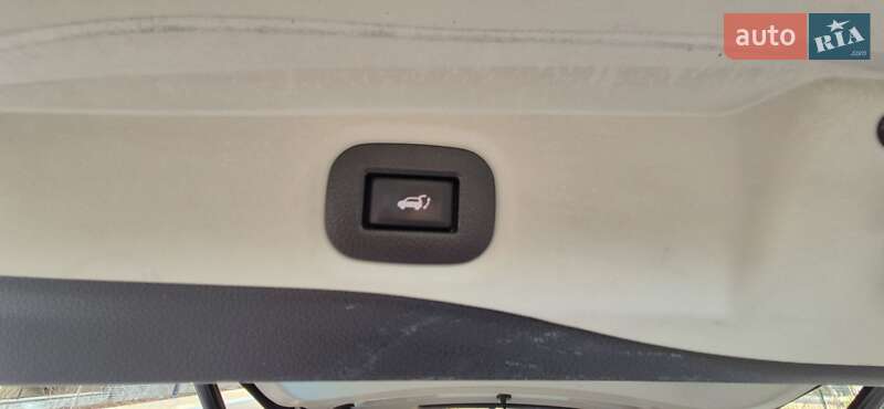 Внедорожник / Кроссовер Nissan X-Trail 2017 в Софиевской Борщаговке