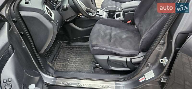 Внедорожник / Кроссовер Nissan X-Trail 2017 в Кропивницком