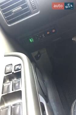 Позашляховик / Кросовер Nissan X-Trail 2005 в 
