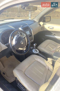 Позашляховик / Кросовер Nissan X-Trail 2012 в 