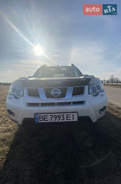 Позашляховик / Кросовер Nissan X-Trail 2012 в 