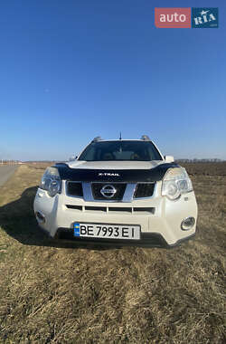 Позашляховик / Кросовер Nissan X-Trail 2012 в 
