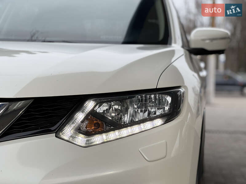 Позашляховик / Кросовер Nissan X-Trail 2017 в Дніпрі