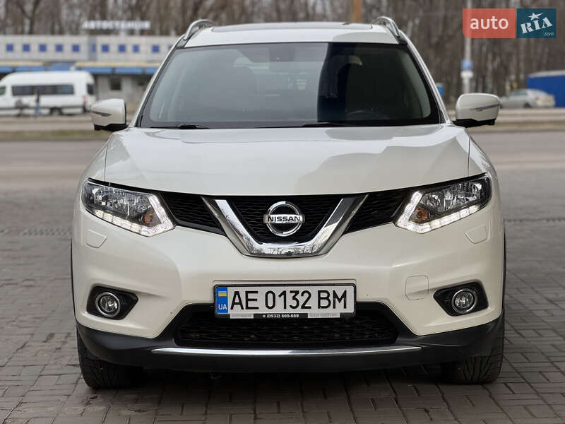 Позашляховик / Кросовер Nissan X-Trail 2017 в Дніпрі