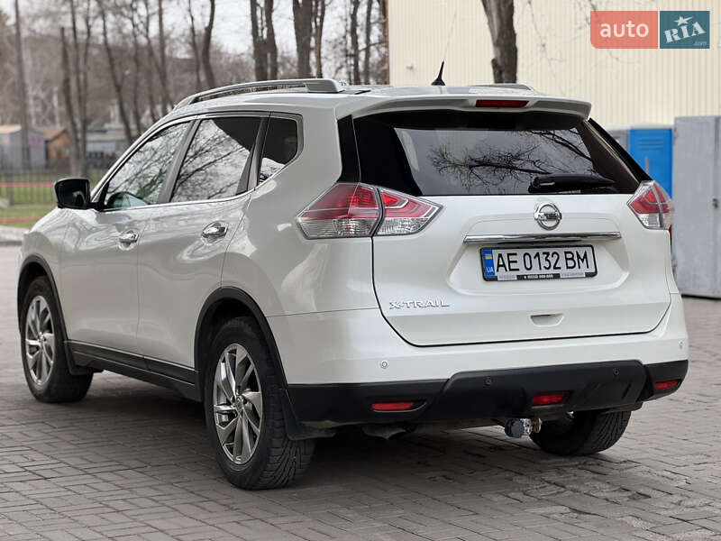 Позашляховик / Кросовер Nissan X-Trail 2017 в Дніпрі