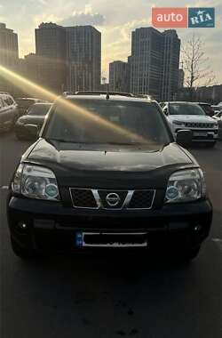 Внедорожник / Кроссовер Nissan X-Trail 2005 в 