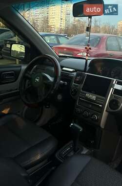 Внедорожник / Кроссовер Nissan X-Trail 2005 в 