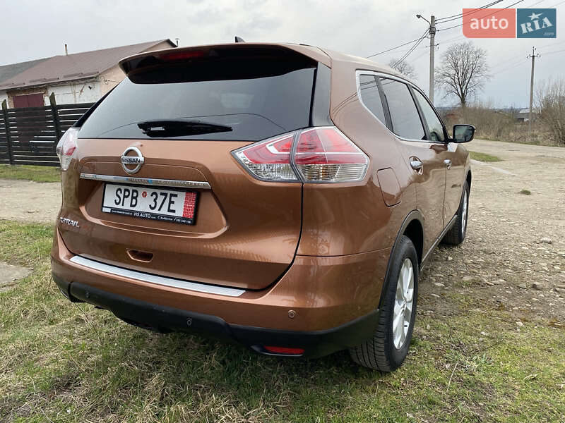 Внедорожник / Кроссовер Nissan X-Trail 2016 в Калуше