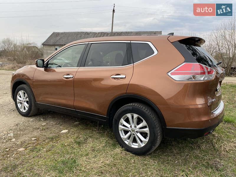 Внедорожник / Кроссовер Nissan X-Trail 2016 в Калуше