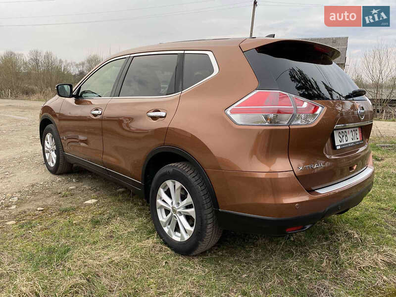 Внедорожник / Кроссовер Nissan X-Trail 2016 в Калуше