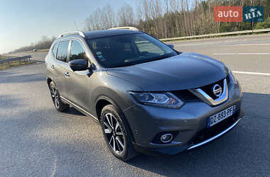 Внедорожник / Кроссовер Nissan X-Trail 2016 в 