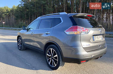 Внедорожник / Кроссовер Nissan X-Trail 2016 в 
