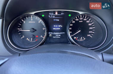 Внедорожник / Кроссовер Nissan X-Trail 2016 в 