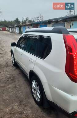 Внедорожник / Кроссовер Nissan X-Trail 2012 в 