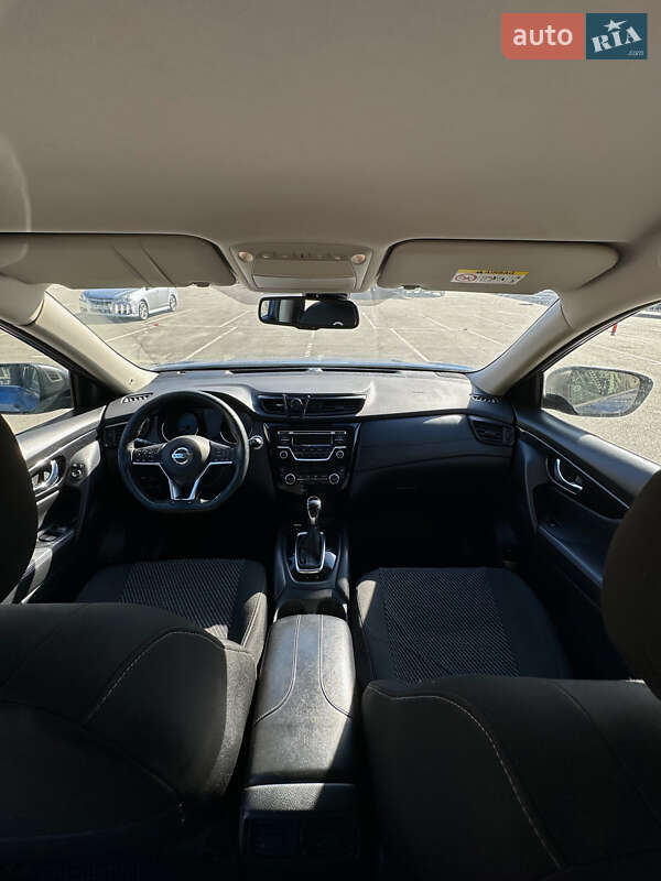 Позашляховик / Кросовер Nissan X-Trail 2017 в Києві