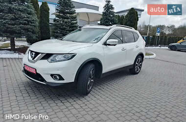 Внедорожник / Кроссовер Nissan X-Trail 2015 в 