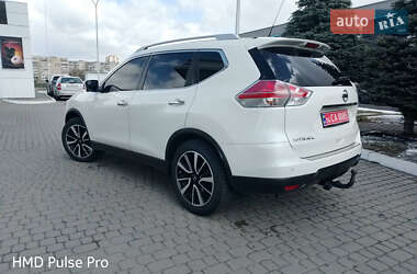 Внедорожник / Кроссовер Nissan X-Trail 2015 в 