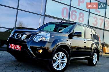 Позашляховик / Кросовер Nissan X-Trail 2012 в 