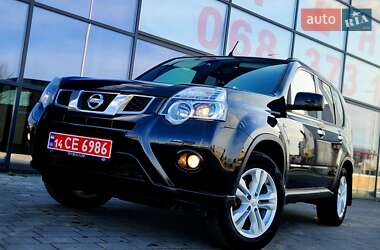 Позашляховик / Кросовер Nissan X-Trail 2012 в 