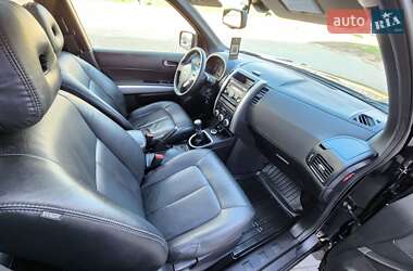 Позашляховик / Кросовер Nissan X-Trail 2012 в 