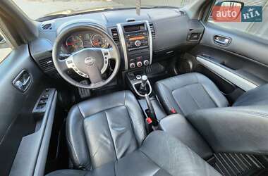 Позашляховик / Кросовер Nissan X-Trail 2012 в 