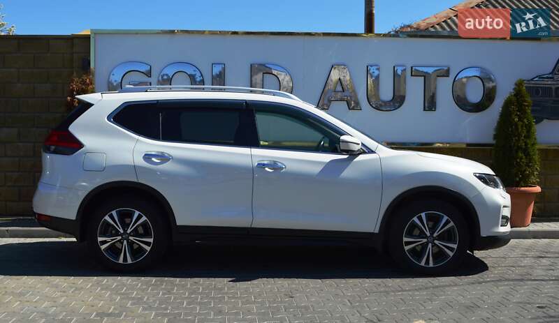 Внедорожник / Кроссовер Nissan X-Trail 2017 в Одессе