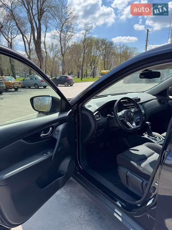 Внедорожник / Кроссовер Nissan X-Trail 2018 в Синельниково