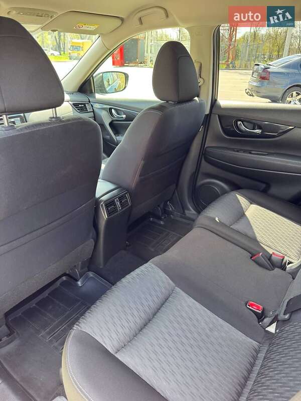 Внедорожник / Кроссовер Nissan X-Trail 2018 в Синельниково