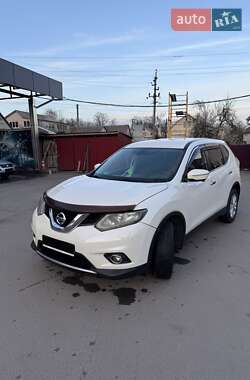 Внедорожник / Кроссовер Nissan X-Trail 2015 в 