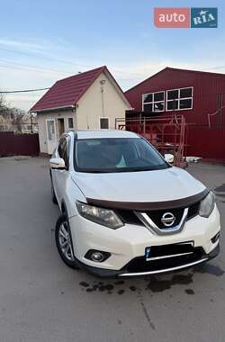Внедорожник / Кроссовер Nissan X-Trail 2015 в 