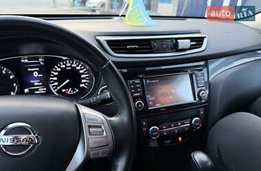 Внедорожник / Кроссовер Nissan X-Trail 2015 в 