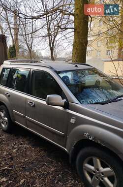 Позашляховик / Кросовер Nissan X-Trail 2005 в 