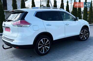 Внедорожник / Кроссовер Nissan X-Trail 2016 в 